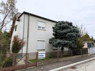 teilsaniertes Wohnhaus mit 2 Wohneinheiten in attraktiver Lage und hervorragender Infrastruktur Bild